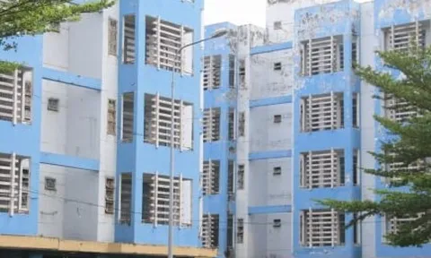 Khu tái định cư từng là bệnh viện dã chiến, giờ rơi vào cảnh bỏ hoang