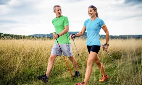 Nghiên cứu trên gần 400.000 người: Dự đoán nguy cơ tử vong sớm qua cách đi bộ