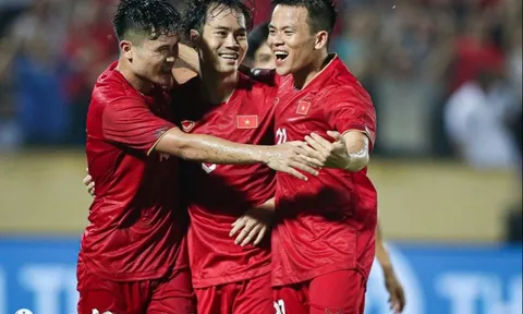 Tuyển Việt Nam tăng bậc trên bảng xếp hạng FIFA