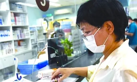 Bệnh viện than thiếu thuốc: Trung tâm Mua sắm thuốc quốc gia nói gì?