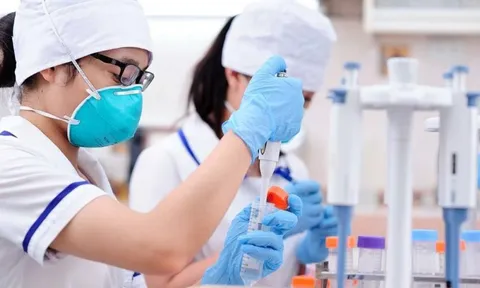 Thấy em không giống bố, chị âm thầm đi xét nghiệm ADN: Đọc xong nhờ hủy luôn kết quả