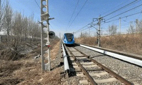 Tàu đô thị chạy bằng hydro đầu tiên trên thế giới chạy thử thành công