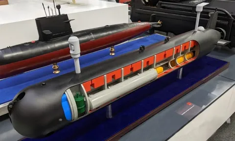 Trung Quốc ra mắt UUV có khả năng trinh sát, rải mìn trong tác chiến hải quân