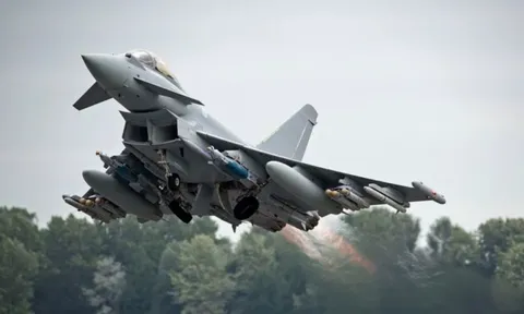 Tin vui cho người hâm mộ “Cuồng phong trời Âu” Eurofighter Typhoon