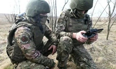 Thử nghiệm thiết bị không người lái mặt đất phá hủy phòng tuyến “Răng rồng”