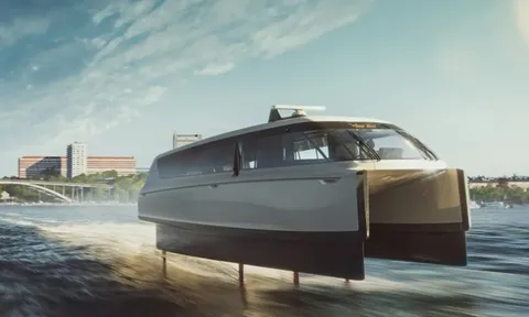Thử nghiệm “phà bay” chạy bằng điện, lướt êm ru trên mặt nước