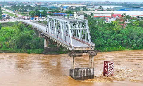 Đề xuất chỉ định thầu rút gọn xây cầu Phong Châu mới