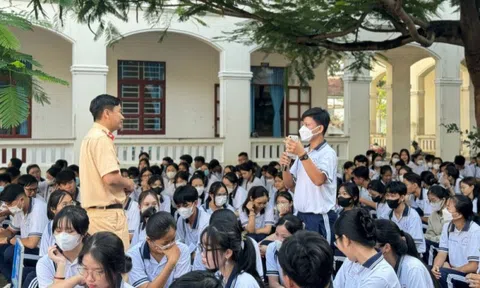 Long An: Xây dựng văn hóa giao thông từ trường học