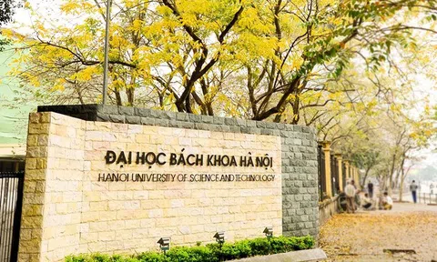 Đại học Bách khoa xin lỗi sau vụ khi tân sinh viên phải ăn cơm thừa