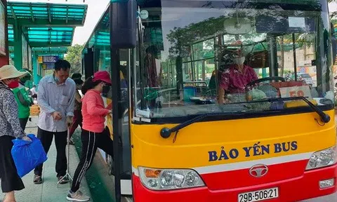 Học sinh, sinh viên, công nhân... bị tăng giá vé tháng xe buýt lên 40%