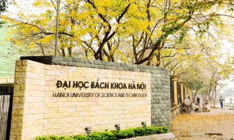 Đại học Bách khoa xin lỗi sau vụ tân sinh viên phải ăn cơm thừa