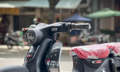 Honda Super Cub phiên bản Disney giá hơn 200 triệu đồng tại Việt Nam