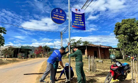 ‘Thắp sáng đường biên’-Giáo dục thế hệ trẻ qua ánh sáng biên cương