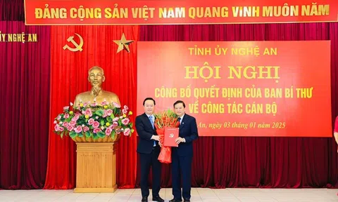 Ông Lê Hồng Vinh giữ chức Phó Bí thư Tỉnh ủy Nghệ An