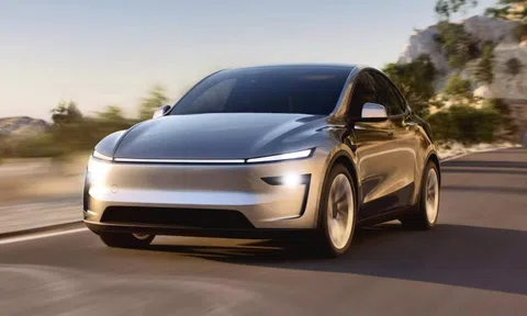 Tesla Model Y 2025 ra mắt: Xe điện bán chạy nhất thế giới nhanh hơn, tương lai hơn và đắt hơn