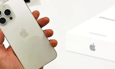 Apple bất ngờ mở bán iPhone 15 Pro Max hàng tân trang: Khác mỗi cái hộp, bù lại giá rẻ hơn "tiền triệu"