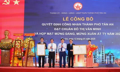 TP. Tân An nhận danh hiệu đạt chuẩn đô thị văn minh đầu tiên trong cả nước