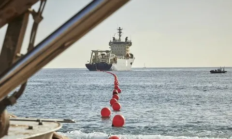 Đằng sau việc Meta rót vốn làm tuyến cáp quang biển 50.000 km kết nối 5 châu