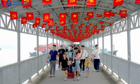 165.000 lượt du khách đến Quảng Ninh trong ngày đầu nghỉ lễ 30/4-1/5