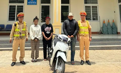 Xử lý nam thanh niên chạy xe máy một bánh trên đường phố