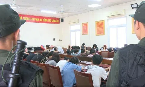 Khởi tố 30 đối tượng câu kết với người nước ngoài lừa đảo hàng trăm tỷ dưới hình thức "cắt đá tìm ngọc"