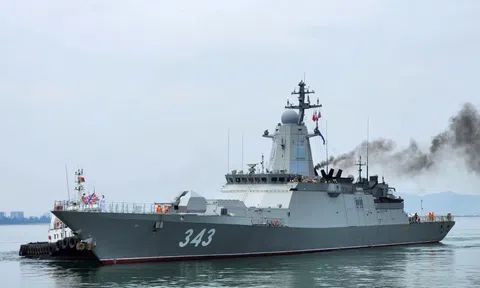 Tàu Hải quân Nga thăm Đà Nẵng nhân kỷ niệm 75 năm quan hệ Việt - Nga