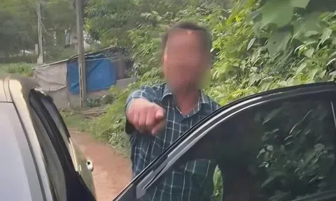 Xác minh vụ cô gái bị tài xế ô tô đánh chảy máu miệng ở Bắc Giang