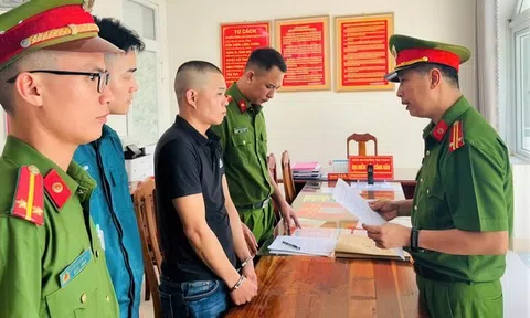 Khởi tố, bắt giam đối tượng dùng vé số giả lừa người khuyết tật