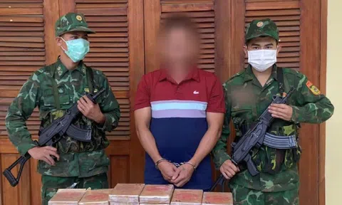 Bắt đối tượng vận chuyển 38 bánh heroin từ Lào về Quảng Nam