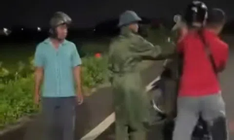 Nam thanh niên đưa người yêu nhí đi chơi và cái kết