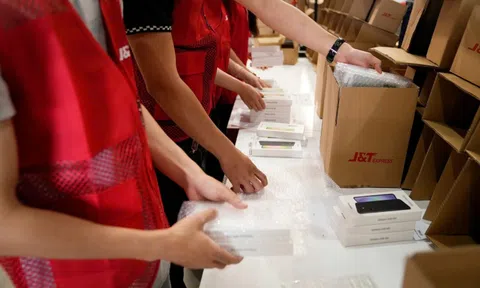 J&T Express trở thành đối tác vận chuyển các sản phẩm công nghệ cho Samsung Việt Nam