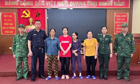 Bắt giữ nhóm đối tượng vận chuyển trái phép nhân dân tệ qua biên giới