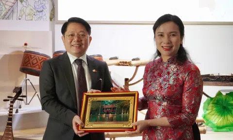 Khai mạc Triển lãm về Chủ tịch Hồ Chí Minh tại EXPO 2025