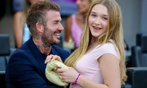 Xôn xao món quà tiểu thư tài phiệt Harper Beckham tặng bố giữa lúc gia đình lục đục, chuẩn "con gái cưng"!