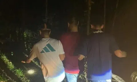 Bắt được nghi phạm phóng hỏa khiến 4 nhà bị thiêu rụi trong đêm ở Bắc Giang