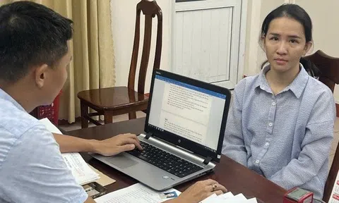 Người phụ nữ bị truy nã đặc biệt nguy hiểm ra đầu thú