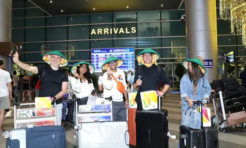Đà Nẵng đón chuyến bay đầu tiên từ Dubai
