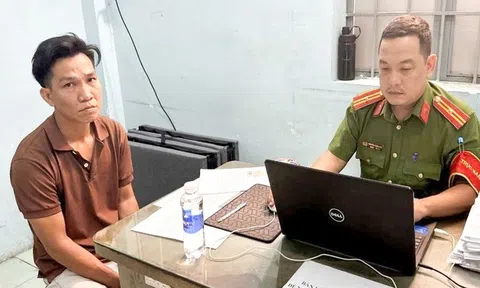 Thủ đoạn của "con bạc" trổ mái tôn trộm sạch tiền ở tiệm tạp hóa