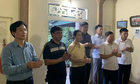 Dâng hương tưởng nhớ, tri ân Nhà báo - liệt sĩ Trần Kim Xuyến