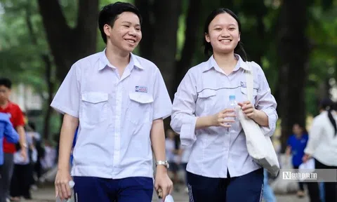 Đề Văn "dễ thở", thí sinh Hà Nội nhẹ nhõm với chủ đề "Hạnh phúc"