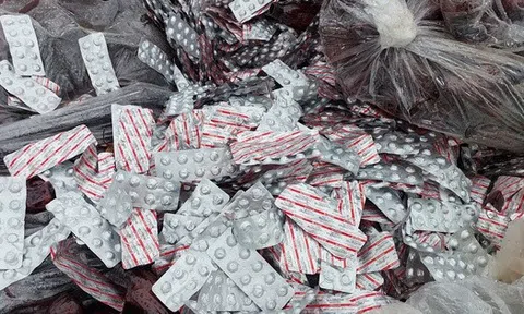Bất ngờ về số thuốc tân dược bị vứt bên đường ở Đà Nẵng