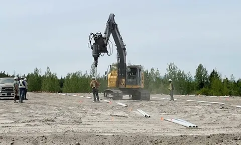 Khởi công xây dựng nhà máy điện mặt trời ngoài lưới điện lớn nhất ở quốc gia Bắc Mỹ