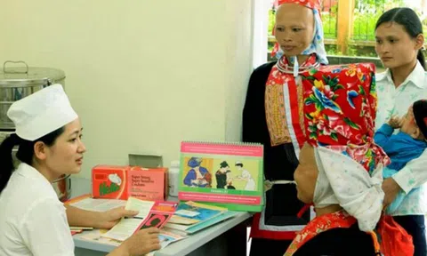 Thẩm quyền của chính quyền địa phương 2 cấp lĩnh vực dân số