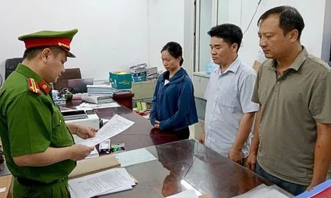 Khởi tố nguyên Giám đốc Văn phòng đăng ký đất đai ở Hòa Bình