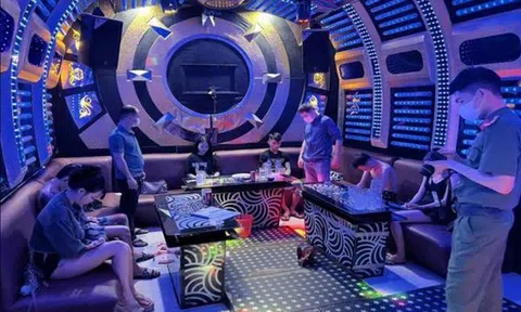 Khởi tố chủ quán, nhân viên và nhóm ‘bay lắc’ trong quán karaoke