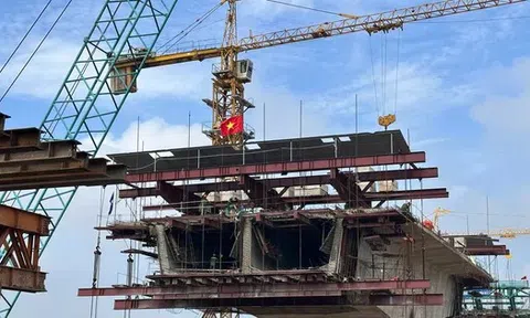 Cầu Phong Châu mới dự kiến hợp long vào dịp Quốc khánh 2/9