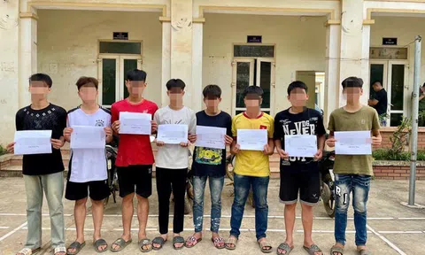 Triệu tập 8 thanh thiếu niên lập nhóm trên Facebook, rủ nhau mang hung khí đi đánh người