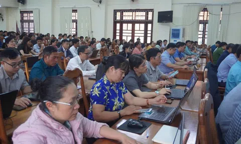 Tập huấn “xóa mù” công nghệ cho cán bộ cơ sở và người dân