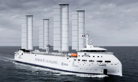 Cận cảnh con tàu đáng kinh ngạc, mượn sức gió vượt Đại Tây Dương