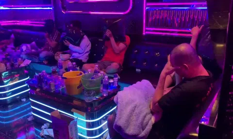 Phát hiện nhóm thanh niên sử dụng ma túy trong quán karaoke